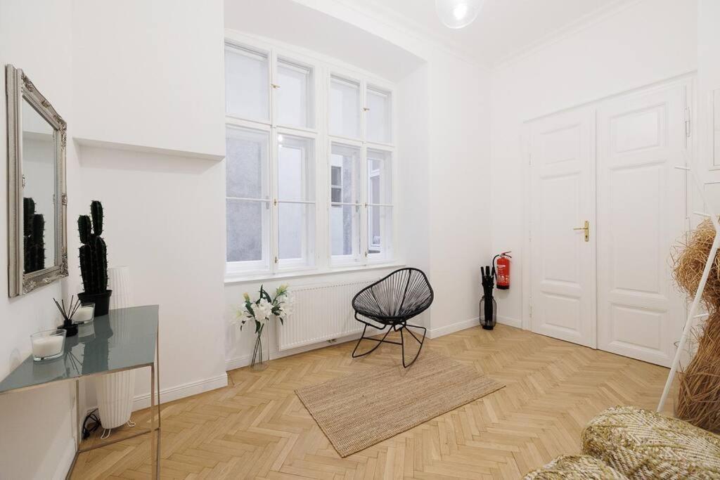 Franz 21 - Typical Viennese Apartment In The Heart Of Βιέννη Εξωτερικό φωτογραφία